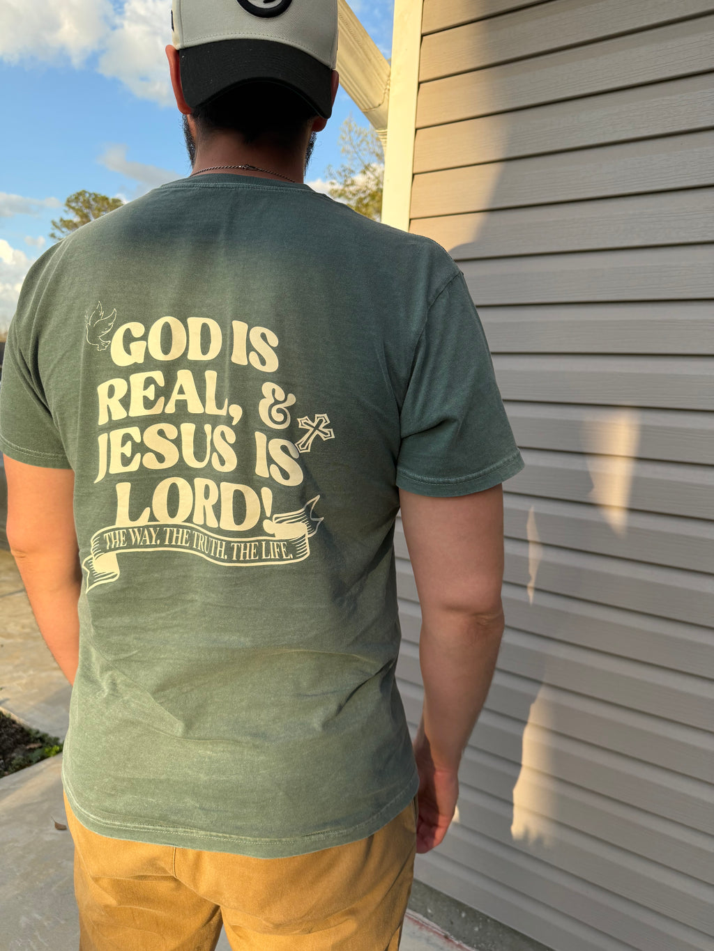 God is Real & Jesus is Lord Green UNISEX T-Shirt